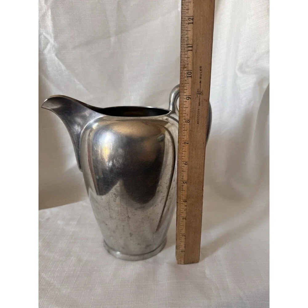 Vintage MCM Pewter Water Pitcher Wilcox Silver Plate Co. Art Deco 2 Quart 8 1/4”